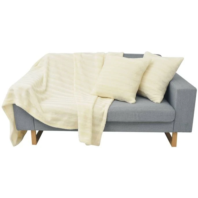 Couverture Et Housse De Coussin 3 Pièces Fausse Fourrure Crème 4 Couverture Et Housse De Coussin 3 Pièces Fausse Fourrure Crème – Image 2