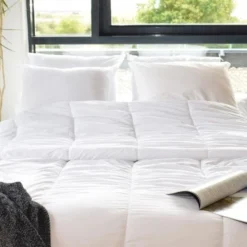 HOME COLLECTION Lot De 4 Oreillers 60x60cm  Blanc -Lit Magique Soldes Magasin home collection lot de 4 oreillers 60x60cm blanc 3153633471222 735663